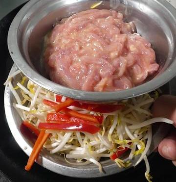 家常菜豆芽炒肉 ,简单又好吃,精彩美食、持续更新~