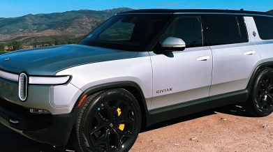 Rivian R1S评测电动SUV比电动卡车更好吗